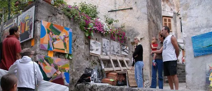 Апартаменти Maya