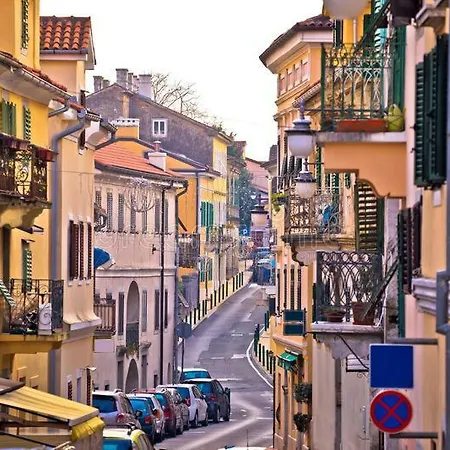 Maya Апартаменты